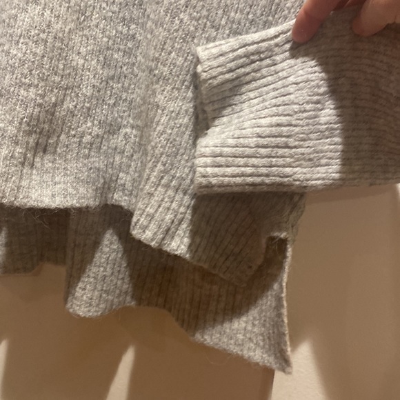 Divided sweater size Small (oversize) - Picture 3 of 7